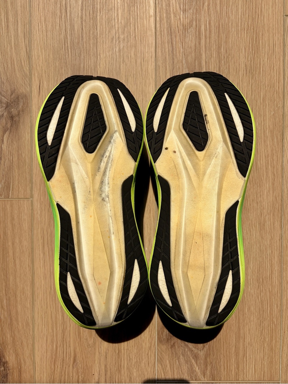 ASICS Megablast - Picture 3 of 3